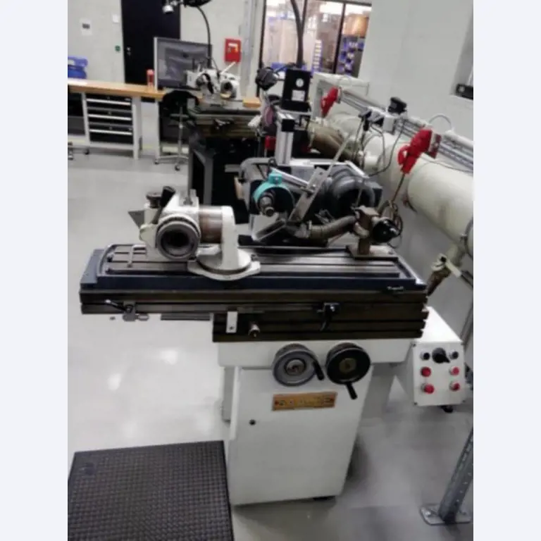 Gepflegte Bearbeitungszentren-1