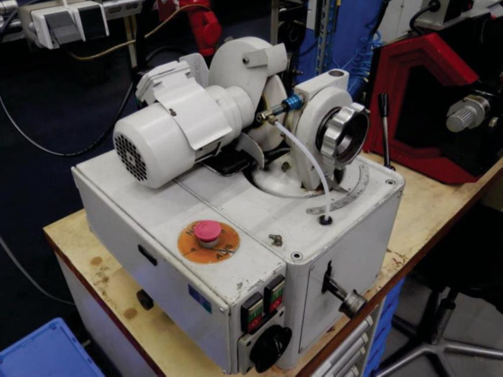 Gepflegte Bearbeitungszentren-1