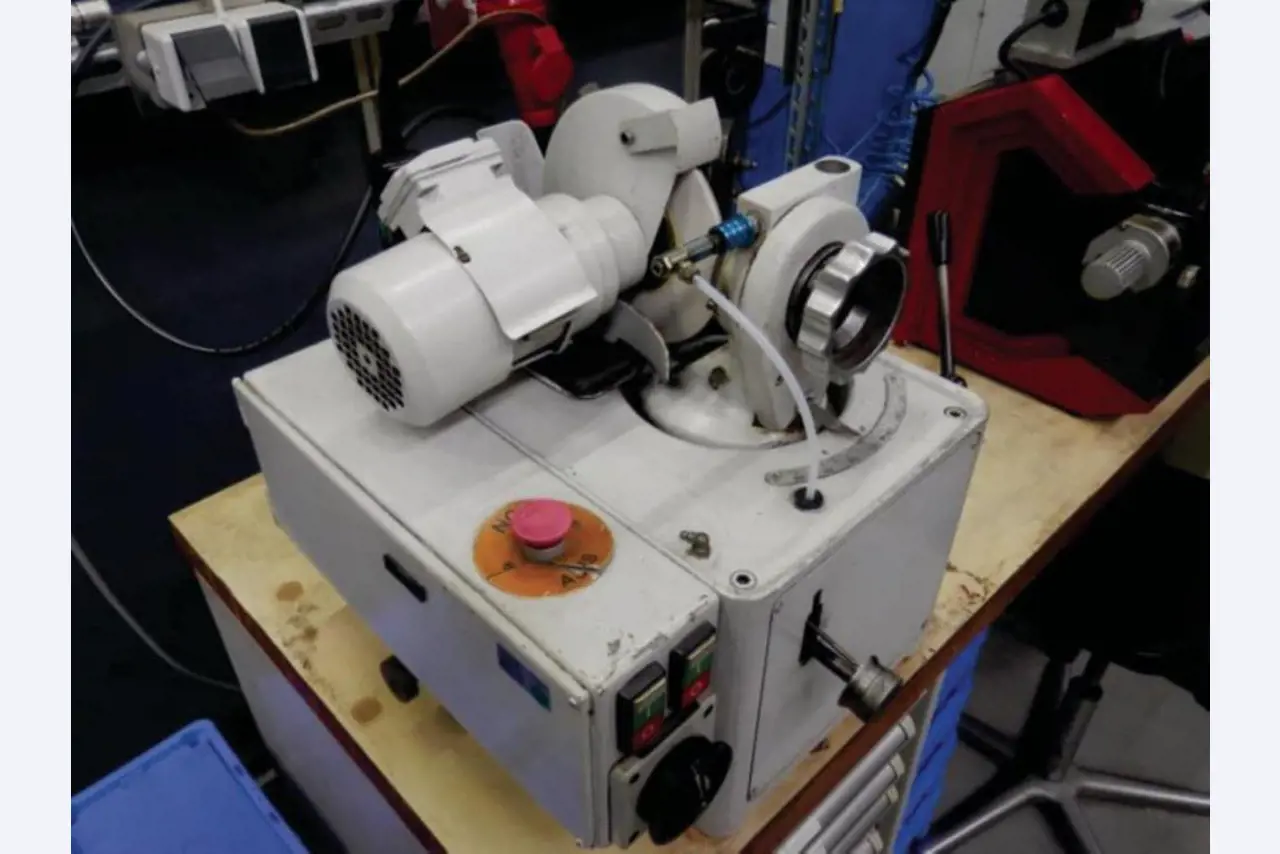 Gepflegte Bearbeitungszentren-1