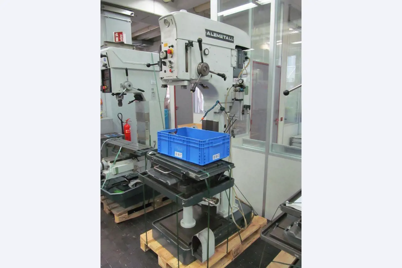 Gepflegte Bearbeitungszentren-1