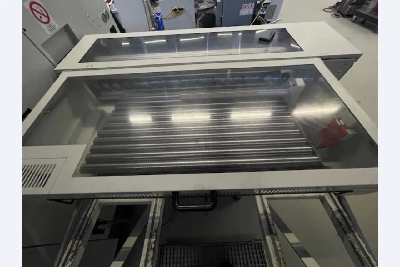 Well-maintained mechanical equipment-2