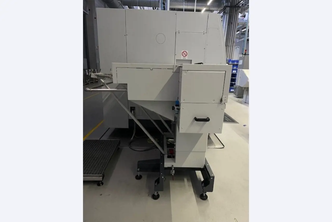 Well-maintained mechanical equipment-3