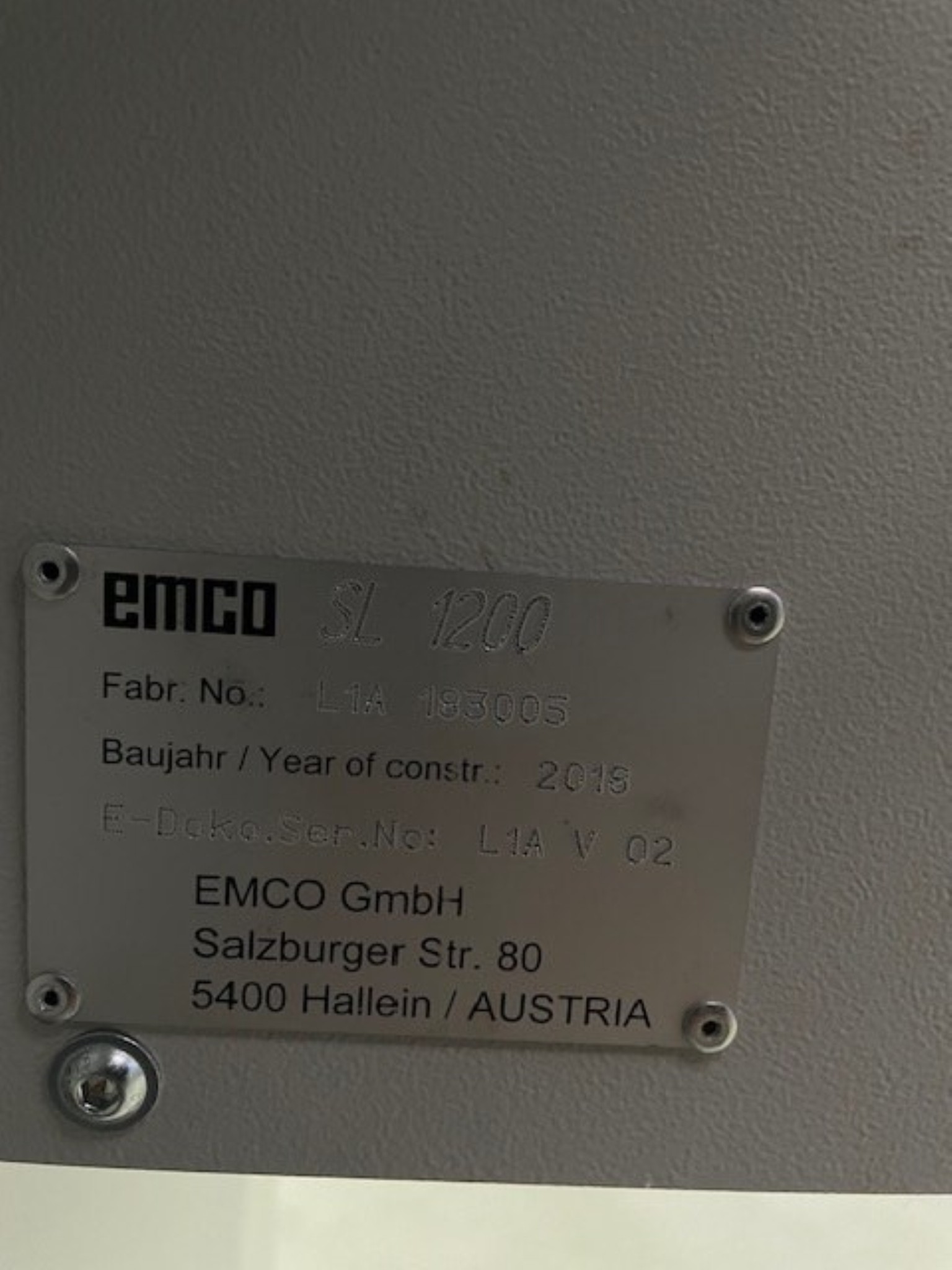 Well-maintained mechanical equipment-4