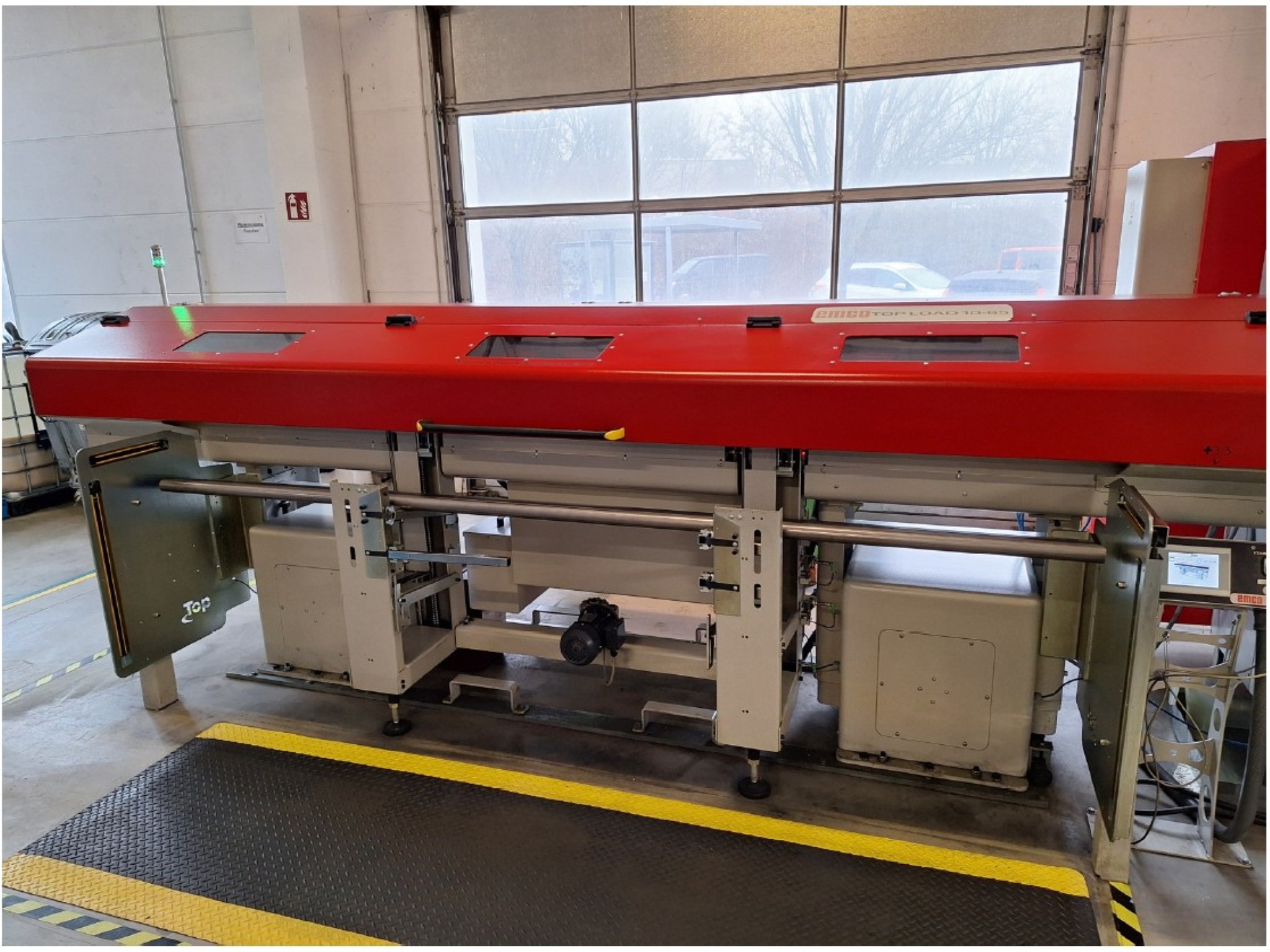 Well-maintained mechanical equipment-1