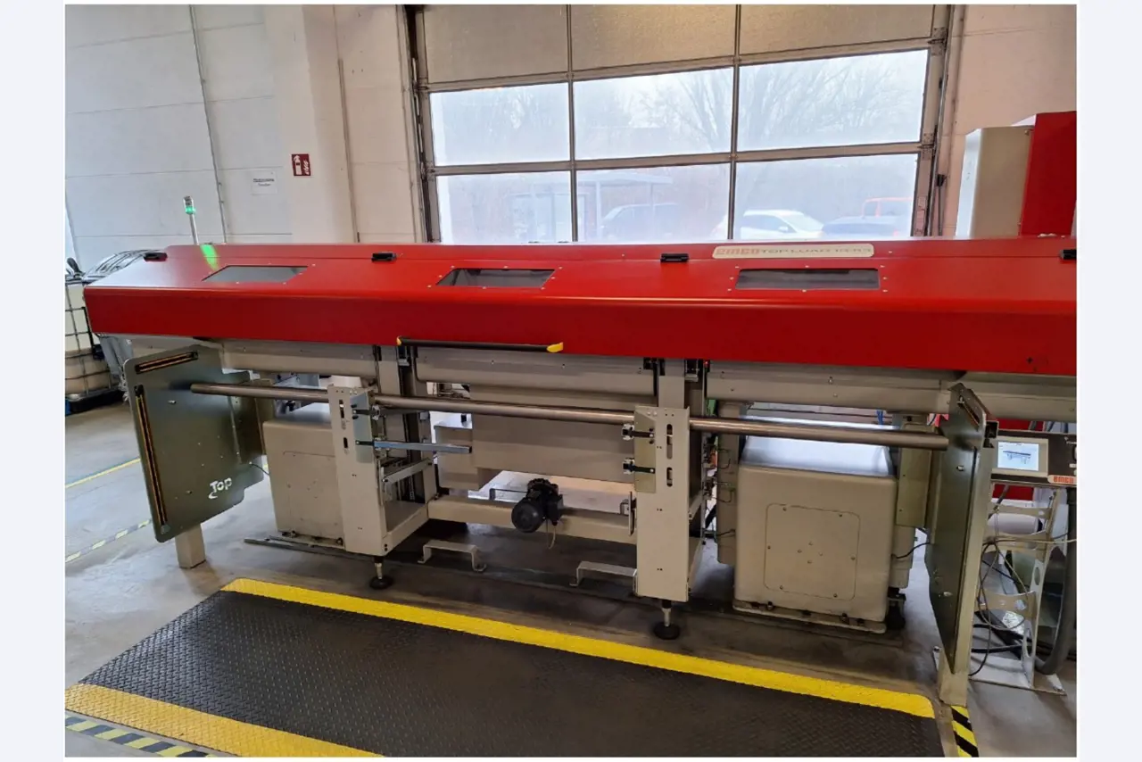 Well-maintained mechanical equipment-1