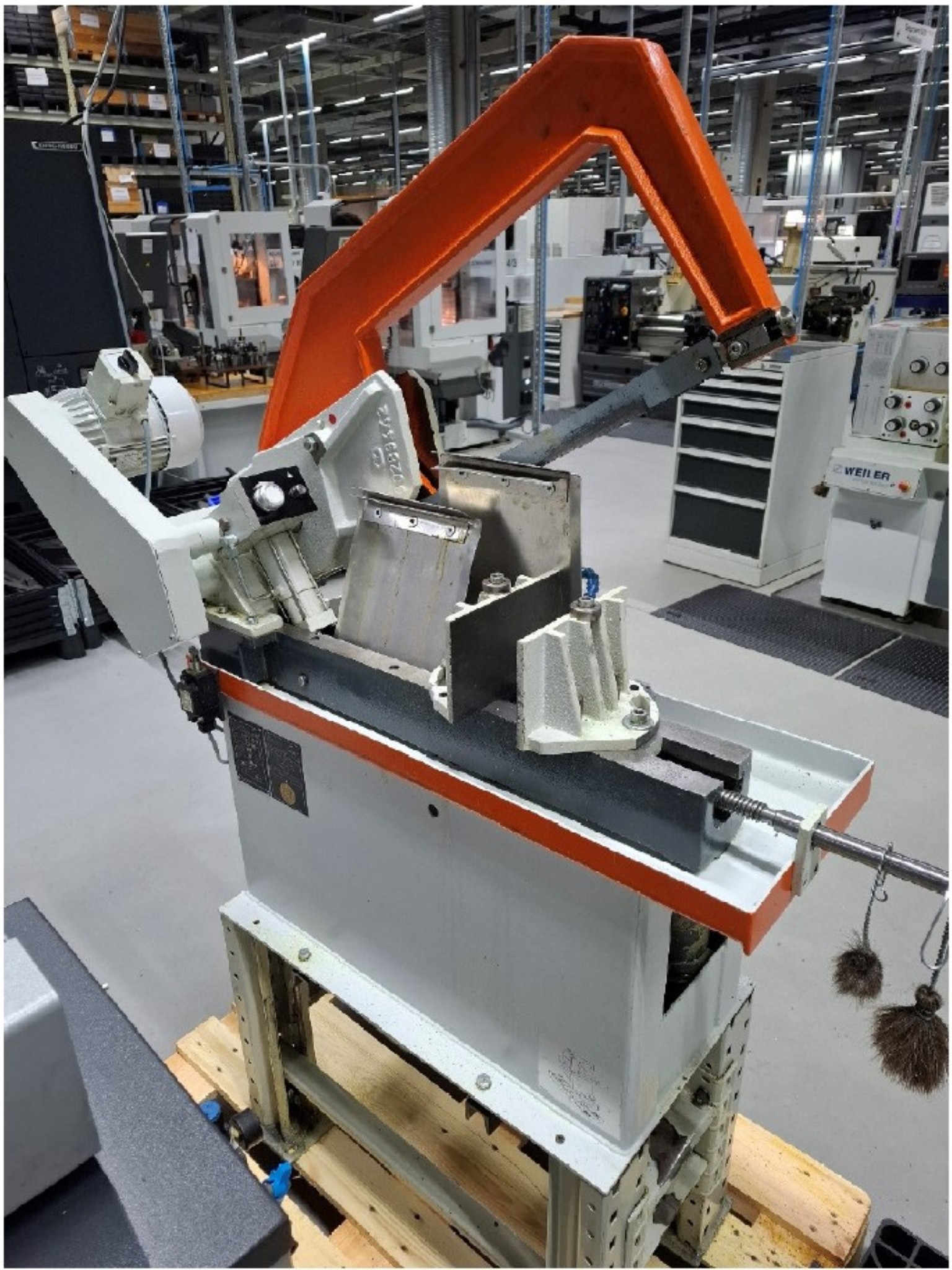 Well-maintained mechanical equipment-1