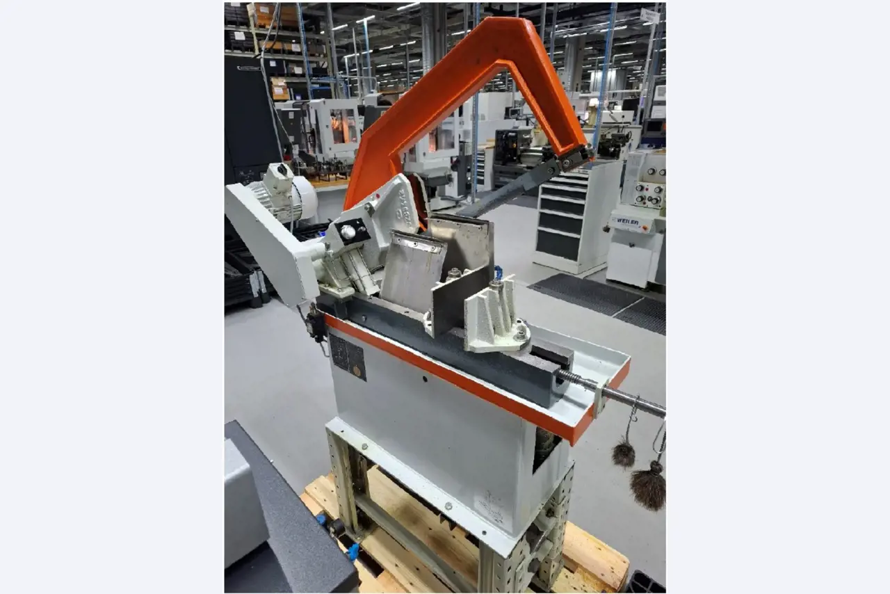 Well-maintained mechanical equipment-1