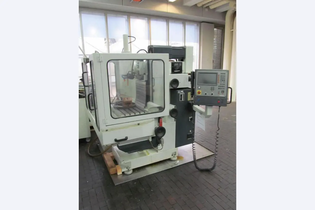 Gepflegte Bearbeitungszentren-1