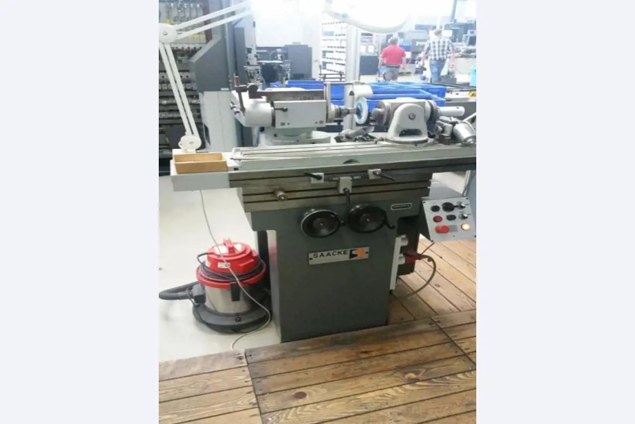 Gepflegte Bearbeitungszentren-1