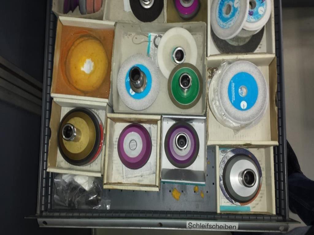 Gepflegte Bearbeitungszentren-5