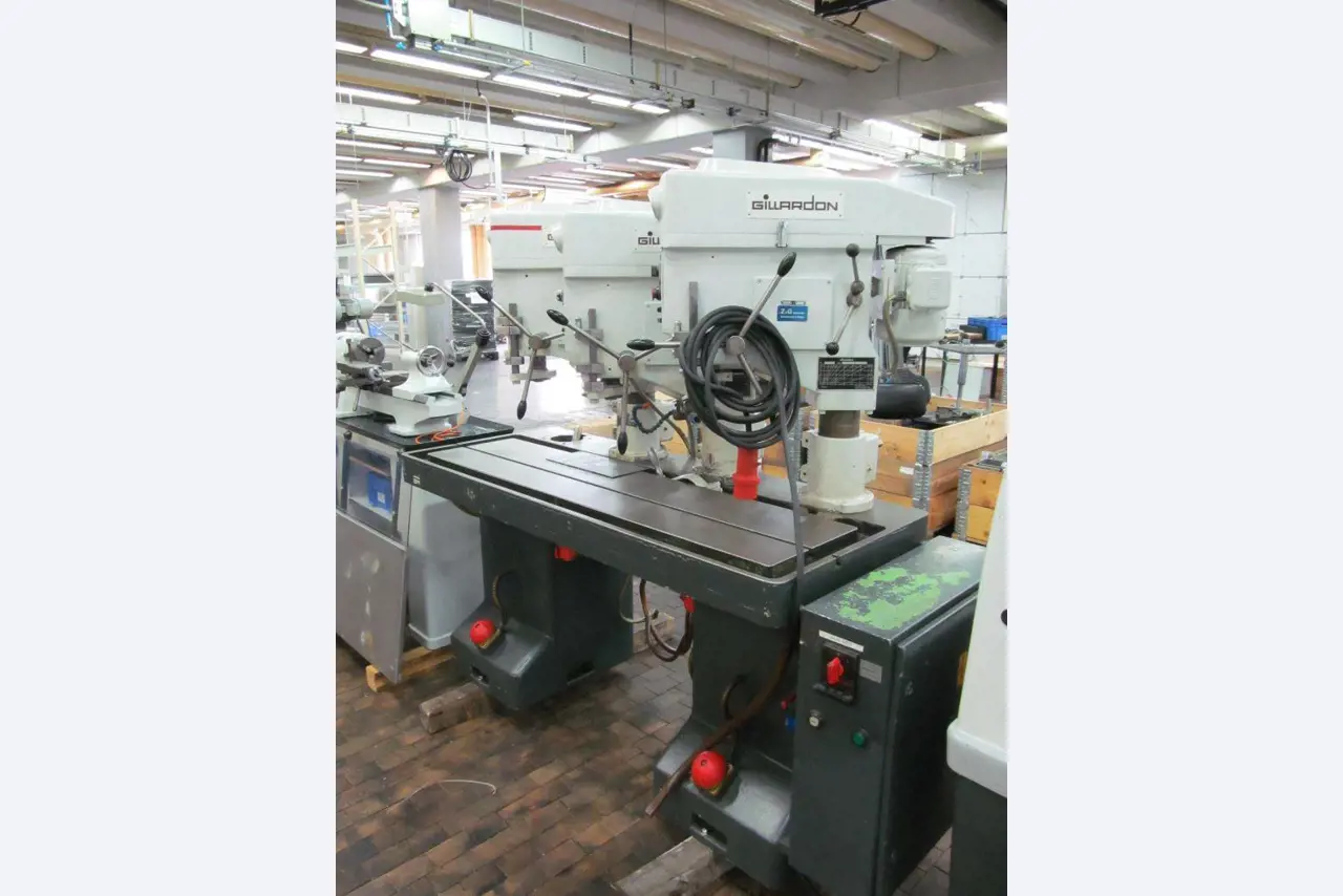 Gepflegte Bearbeitungszentren-1