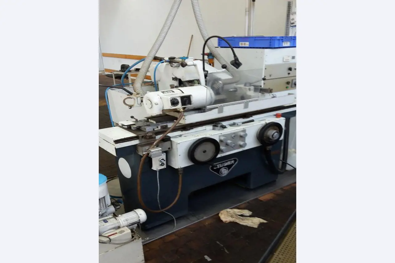 Gepflegte Bearbeitungszentren-1