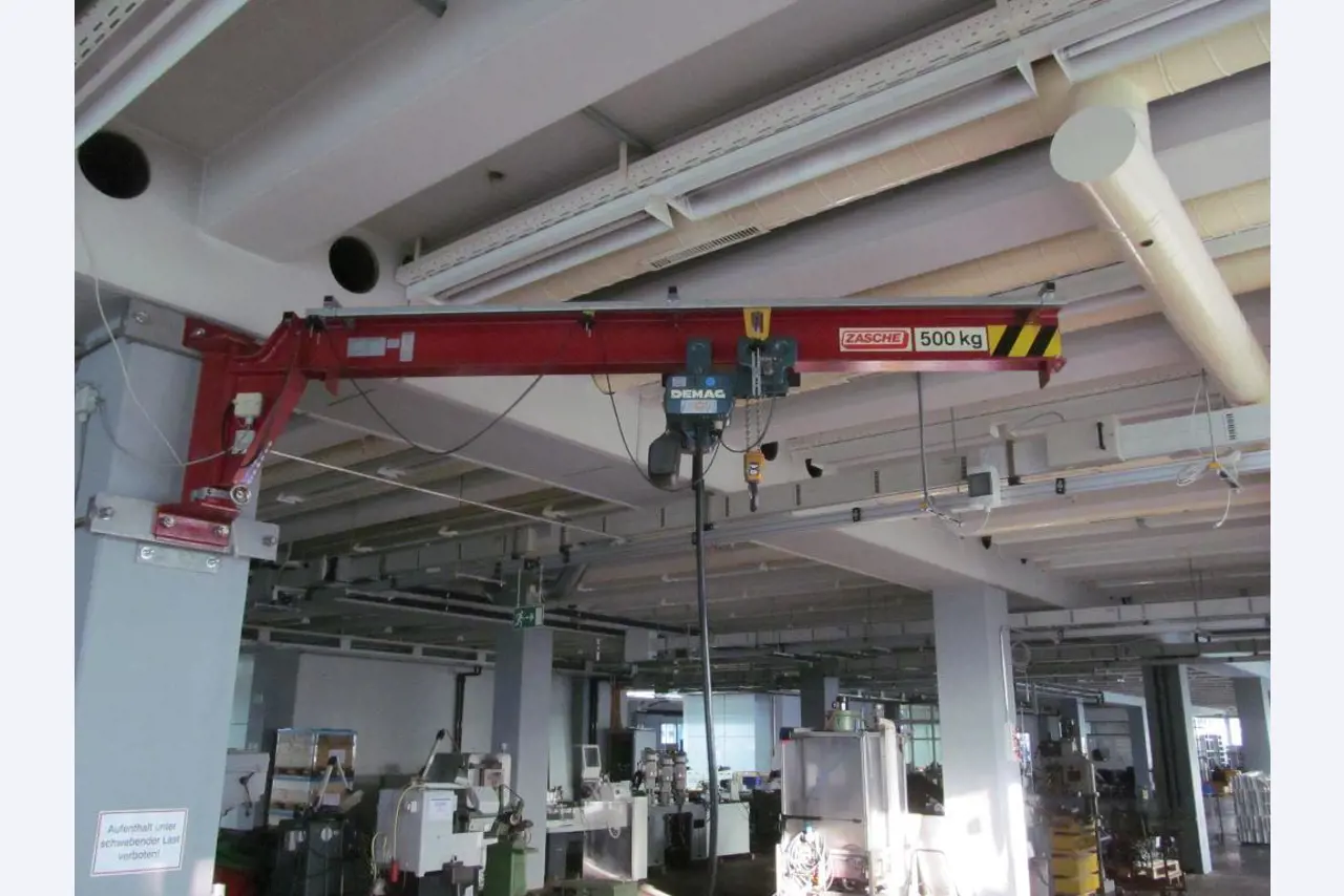 Gepflegte Bearbeitungszentren-1