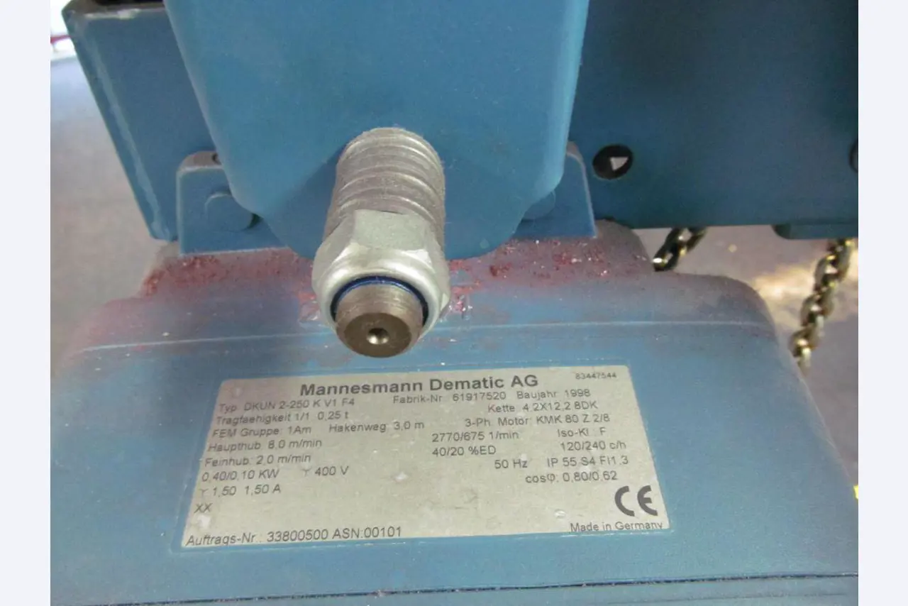 Gepflegte maschinelle Einrichtung-3