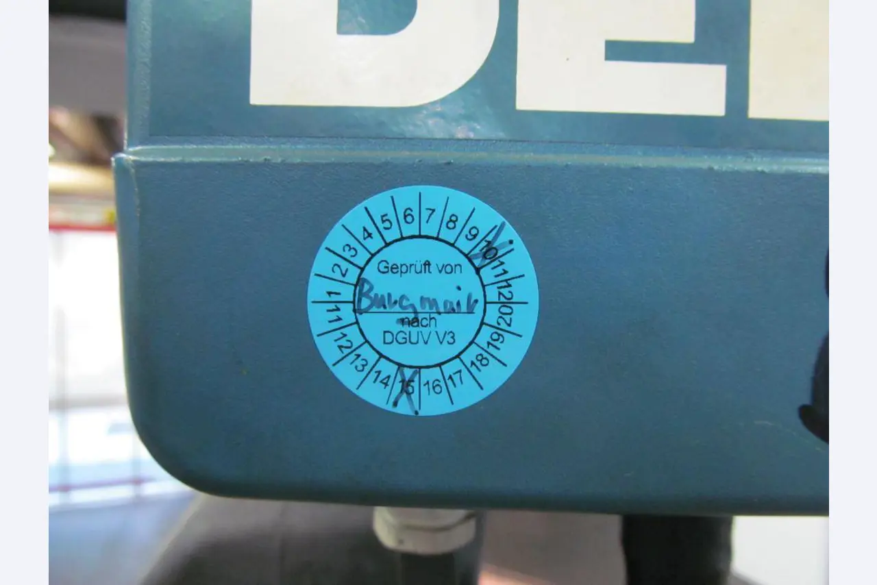 Gepflegte maschinelle Einrichtung-4