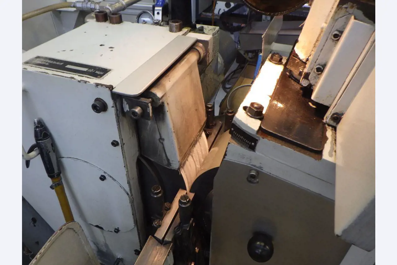 Well-maintained mechanical equipment-2