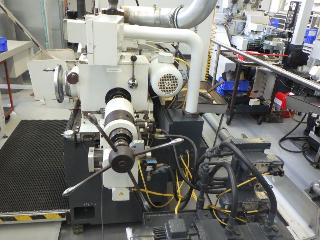 Well-maintained mechanical equipment-3