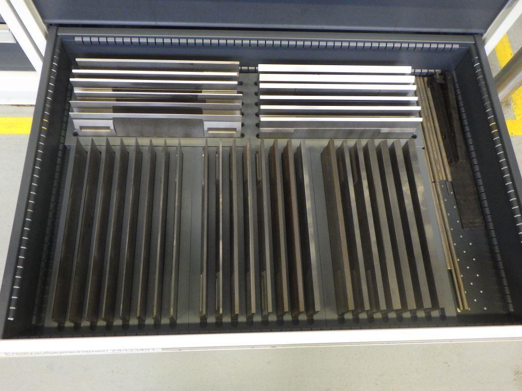 Well-maintained mechanical equipment-5