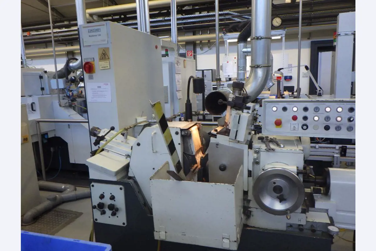 Well-maintained mechanical equipment-7