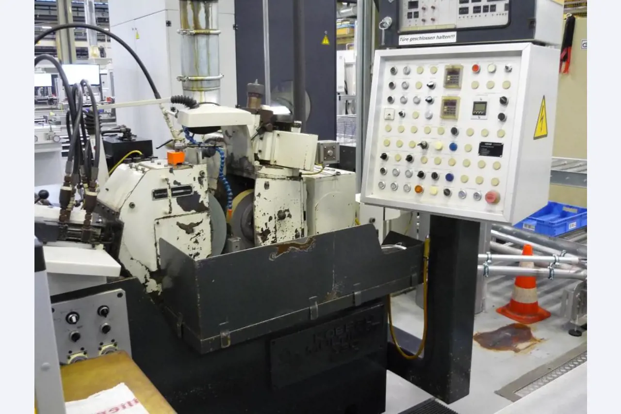 Gepflegte Bearbeitungszentren-1