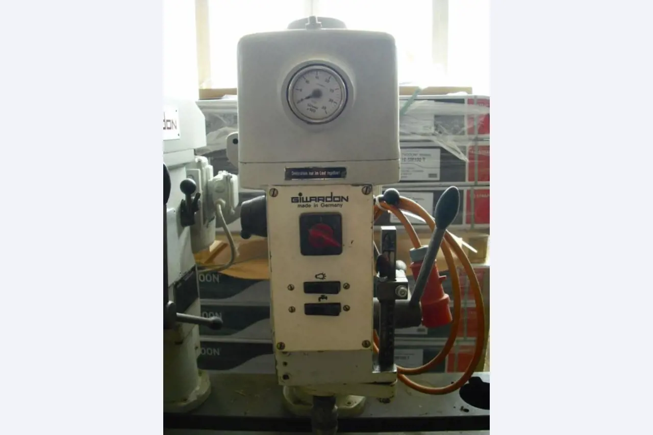 Gepflegte Bearbeitungszentren-2