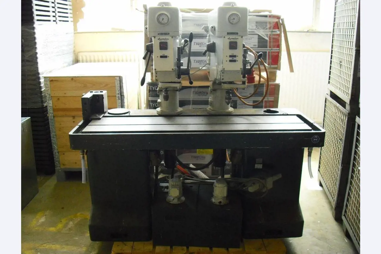 Gepflegte Bearbeitungszentren-1