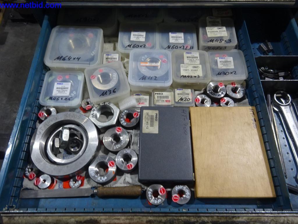 Vzdrževal stroje in tehnično opremo za obdelavo jekla in pločevine-2