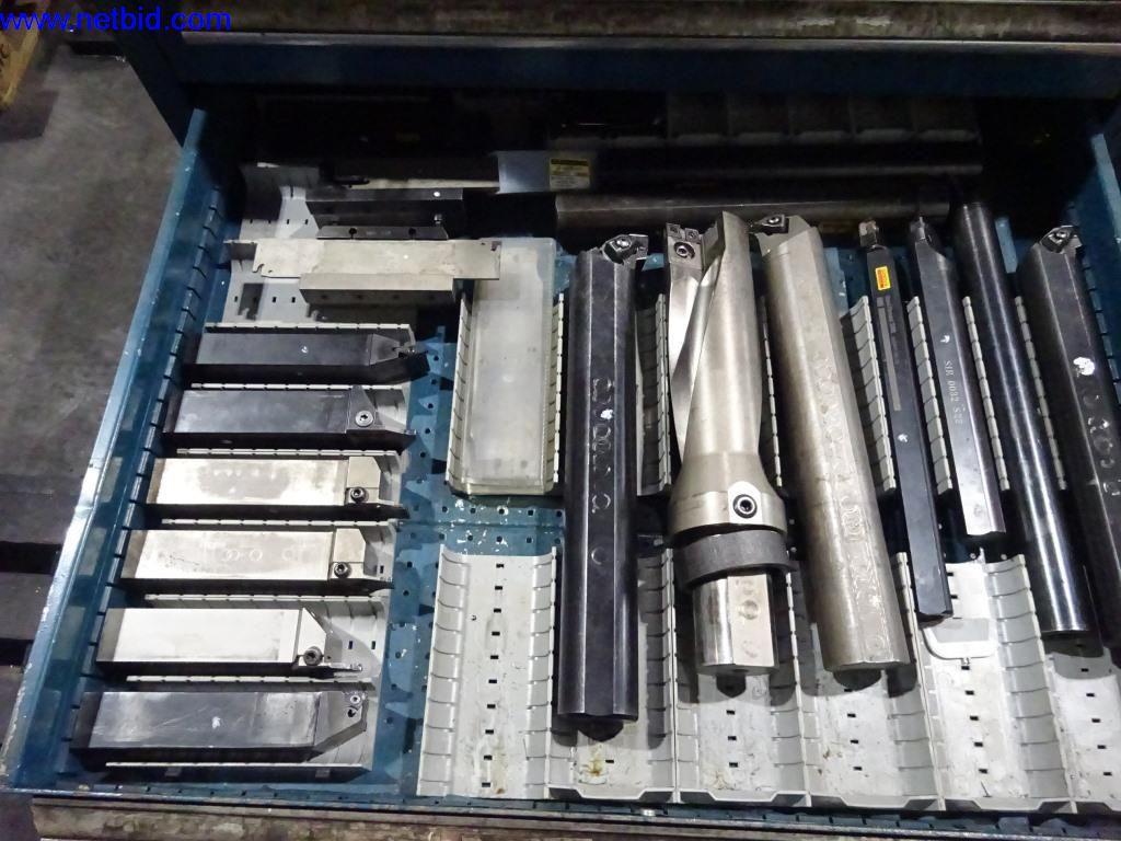 Vzdrževal stroje in tehnično opremo za obdelavo jekla in pločevine-3