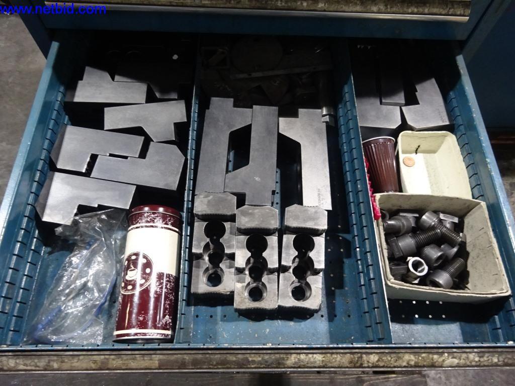 Vzdrževal stroje in tehnično opremo za obdelavo jekla in pločevine-4