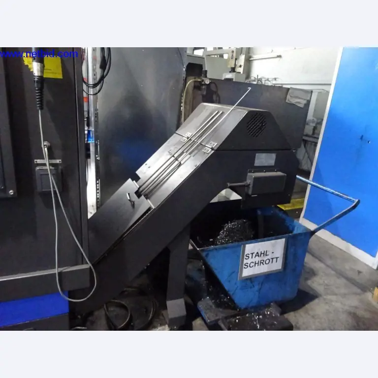 Vzdrževal stroje in tehnično opremo za obdelavo jekla in pločevine-13