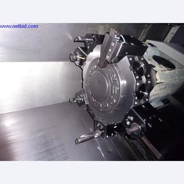 Vzdrževal stroje in tehnično opremo za obdelavo jekla in pločevine-3