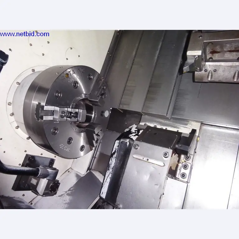 Vzdrževal stroje in tehnično opremo za obdelavo jekla in pločevine-8