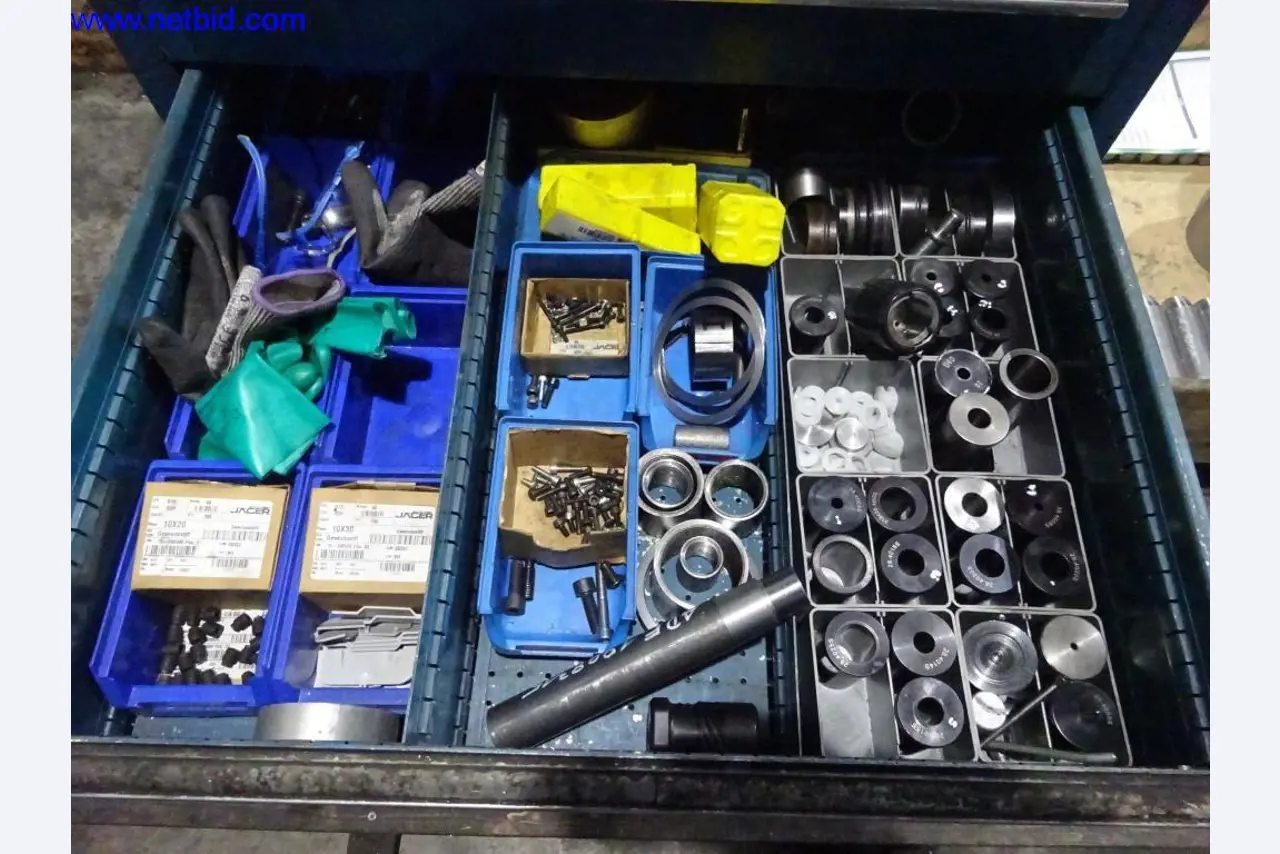 Údržba strojů a technického vybavení pro zpracování oceli a plechů-4