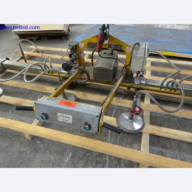 Vzdrževal stroje in tehnično opremo za obdelavo jekla in pločevine-3