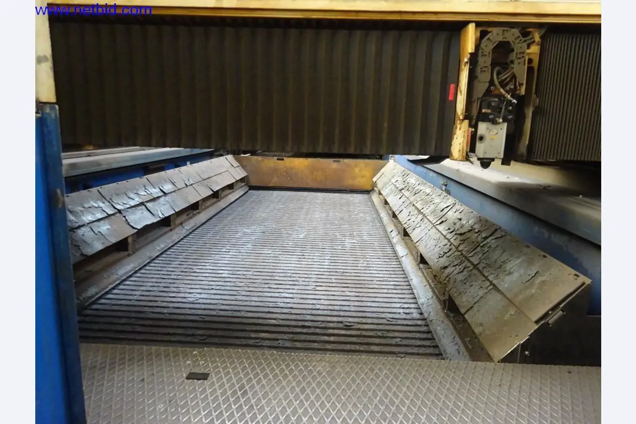 Well-maintained machines and technical systems for steel and sheet metal processing-5