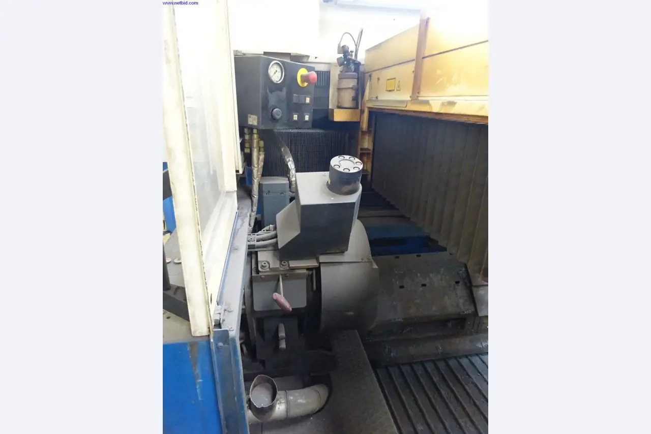 Well-maintained machines and technical systems for steel and sheet metal processing-9