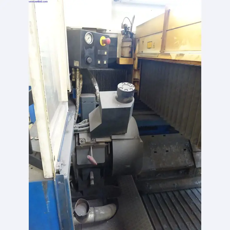 Well-maintained machines and technical systems for steel and sheet metal processing-9