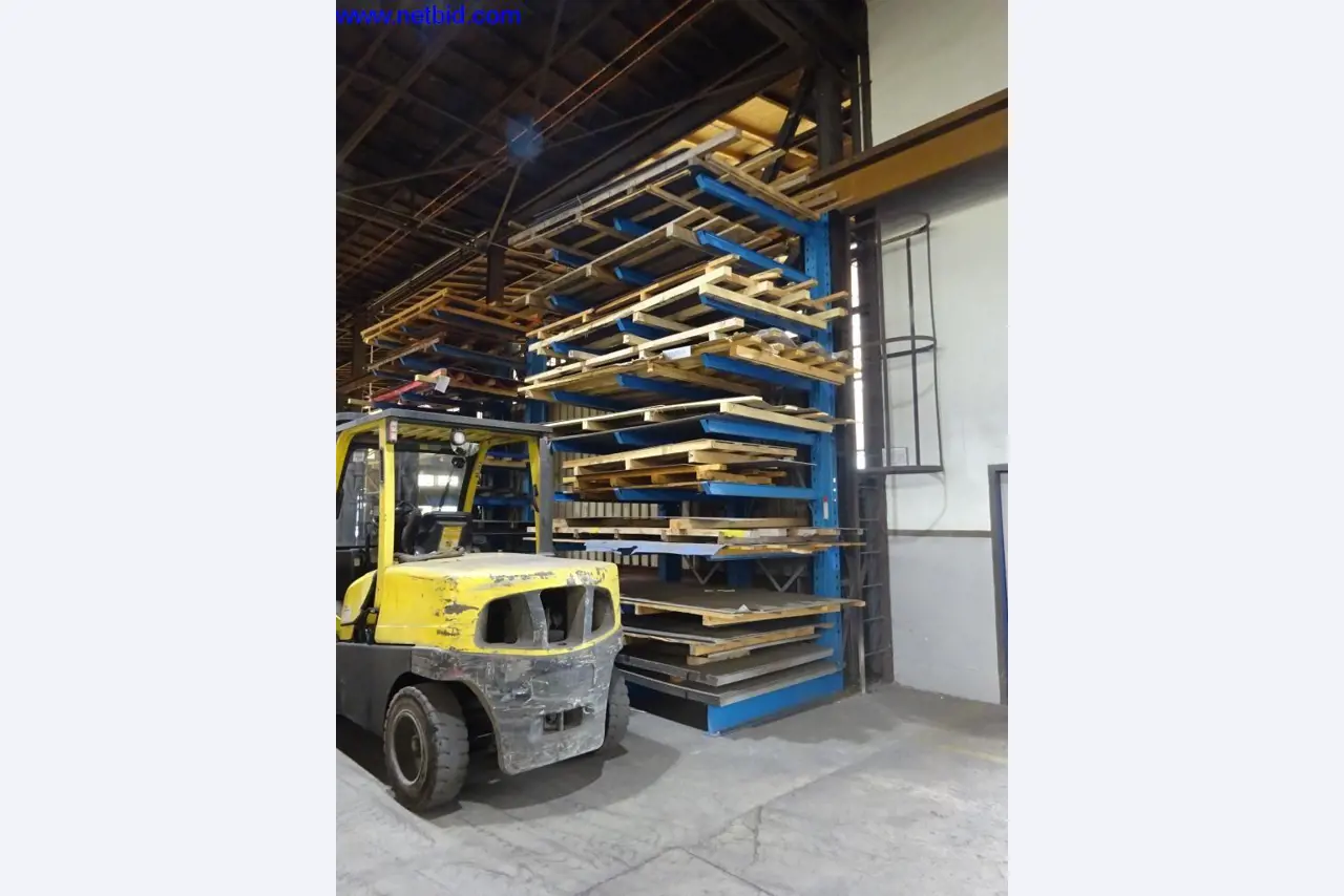 Well-maintained machines and technical systems for steel and sheet metal processing-1