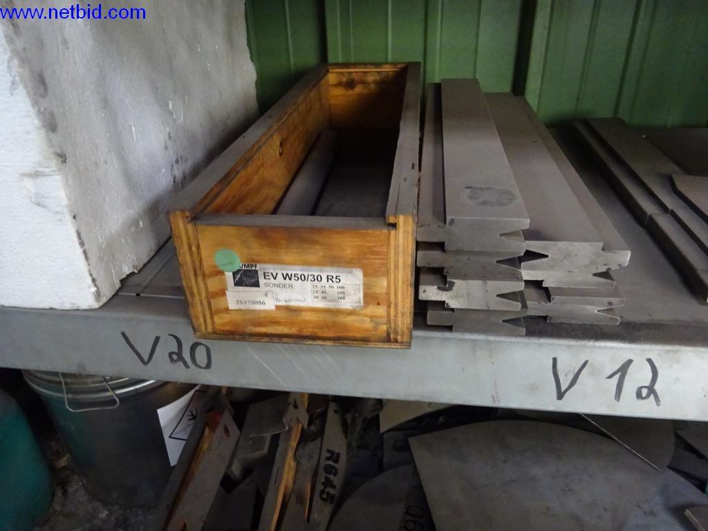 Well-maintained machines and technical systems for steel and sheet metal processing-16