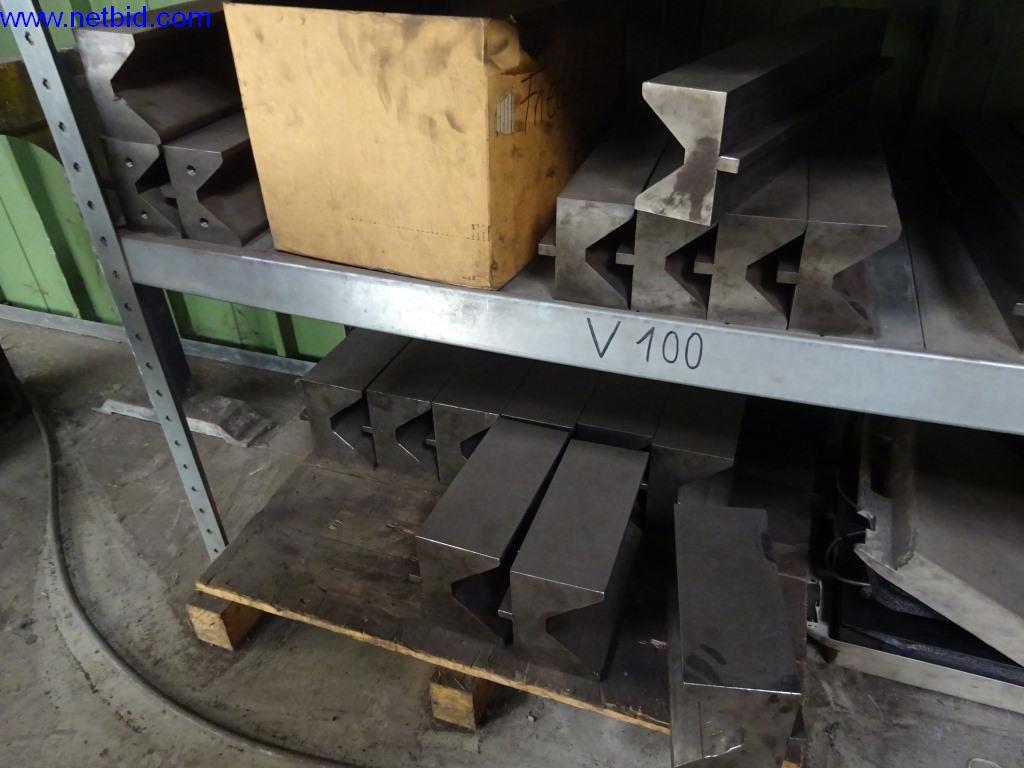 Well-maintained machines and technical systems for steel and sheet metal processing-21