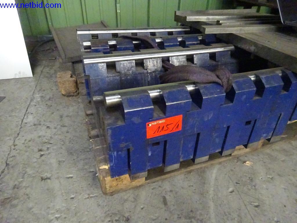 Well-maintained machines and technical systems for steel and sheet metal processing-22