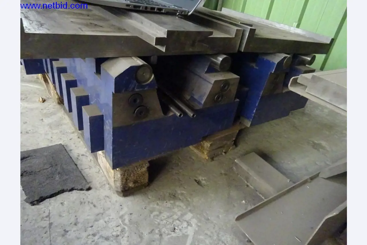 Konserwacja maszyn i urządzeń technicznych do obróbki stali i blach-23