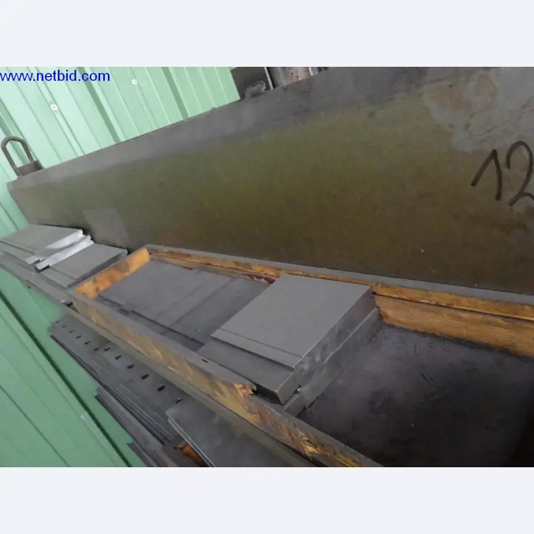 Machines et installations techniques entretenues pour le travail de l'acier et de la tôle-7