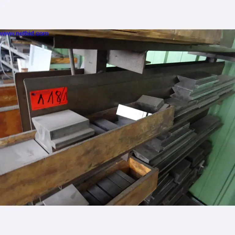 Machines et installations techniques entretenues pour le travail de l'acier et de la tôle-10