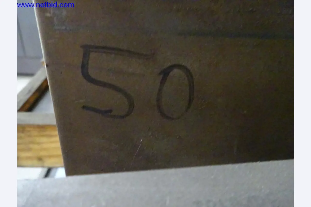 Machines et installations techniques entretenues pour le travail de l'acier et de la tôle-11