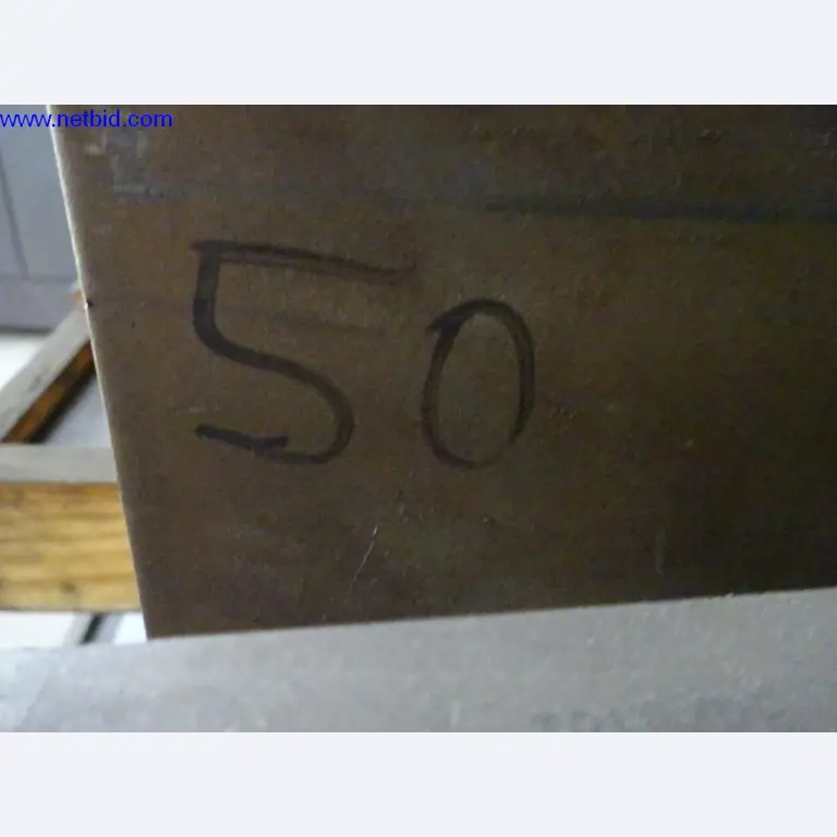 Machines et installations techniques entretenues pour le travail de l'acier et de la tôle-17