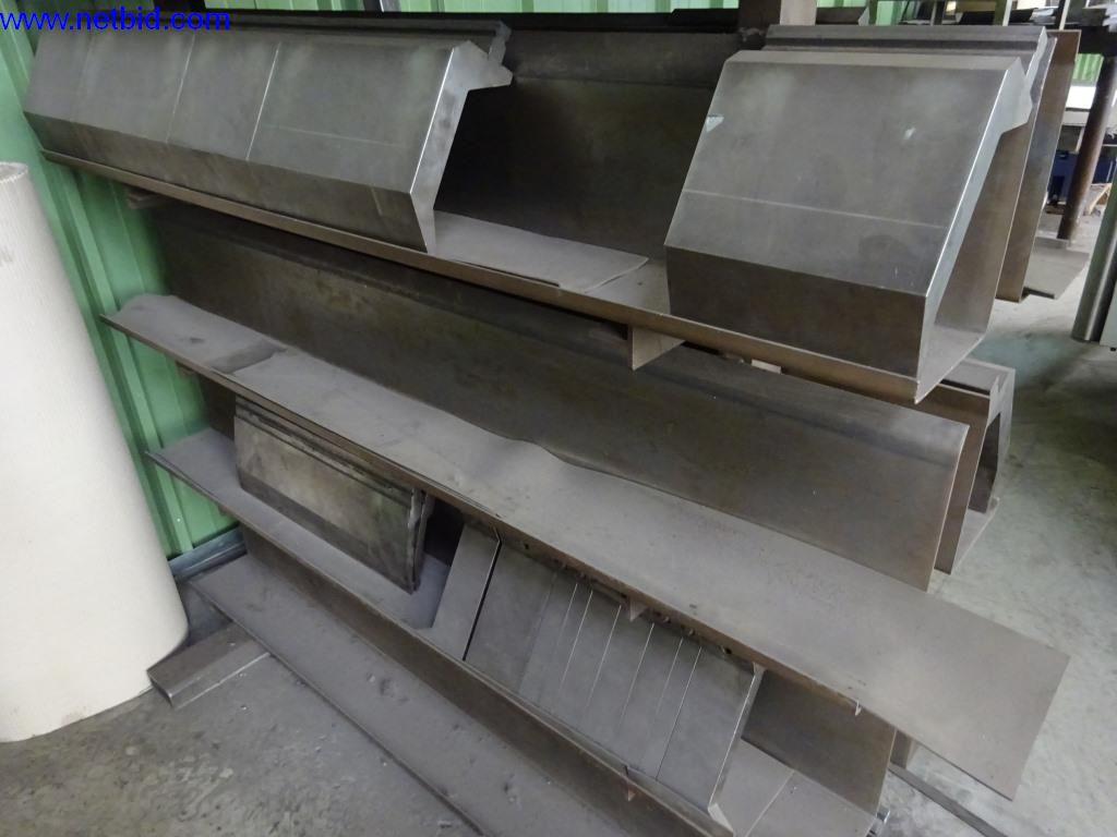 Well-maintained machines and technical systems for steel and sheet metal processing-26