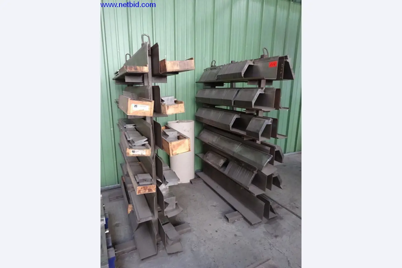 Machines et installations techniques entretenues pour le travail de l'acier et de la tôle-1