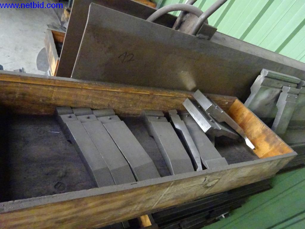 Well-maintained machines and technical systems for steel and sheet metal processing-5