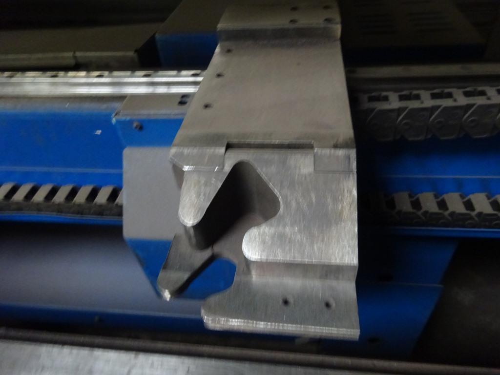 Well-maintained machines and technical systems for steel and sheet metal processing-13